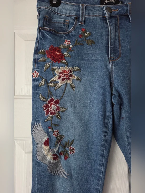 Nanette Nanette Lepore High Rise Skinny Jeans w Floral Embroidery Size 6 - Picture 5 of 14